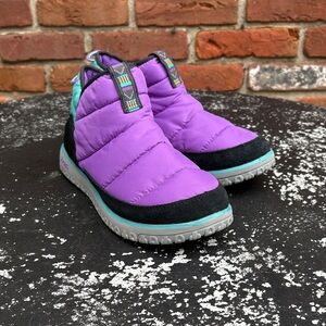 Women’s L.L.Bean Purple and Black Winter Boots